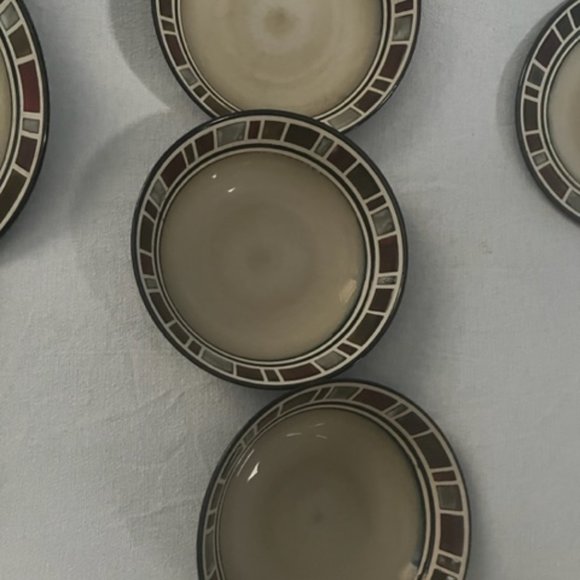 Set of ELITE brown & tan Plates, bowls & saucers - Picture 7 of 8